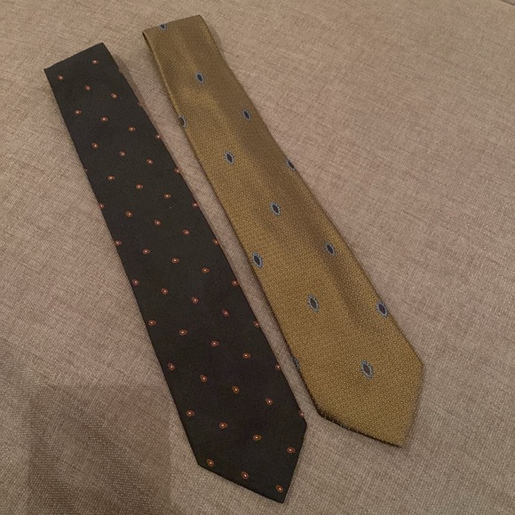 2 Hugo Boss ties - Picture 5 of 6